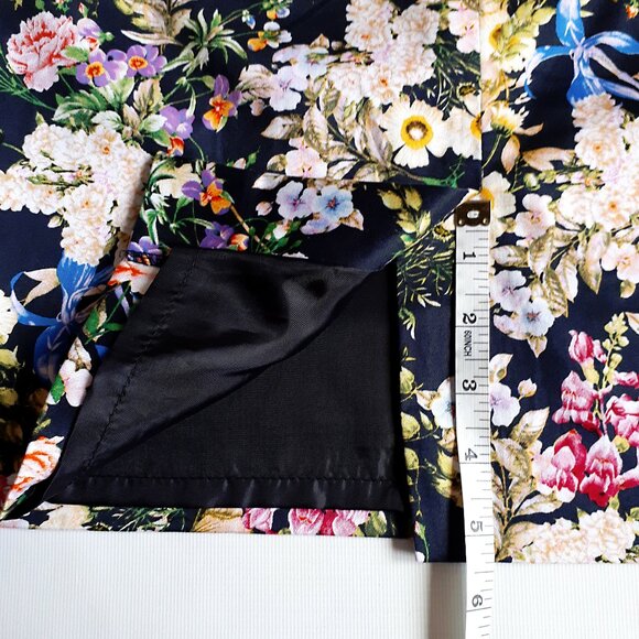 MARIO SERRANI Pencil Skirt with Back Slit in Garden Blossom Floral Print - Picture 10 of 13